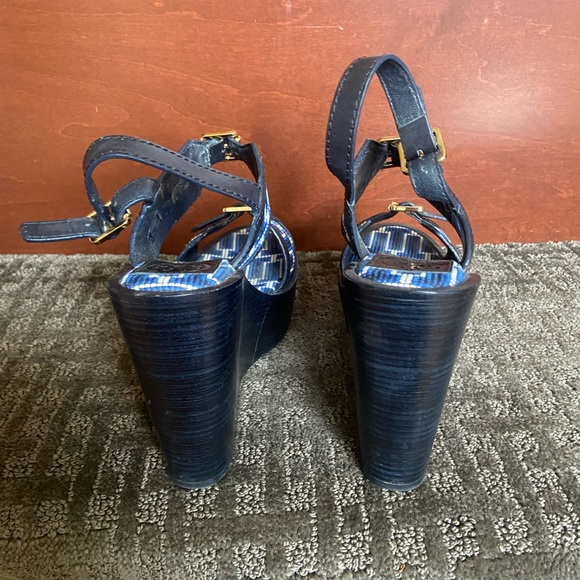 Tory Burch wedge sandals - Picture 3 of 9